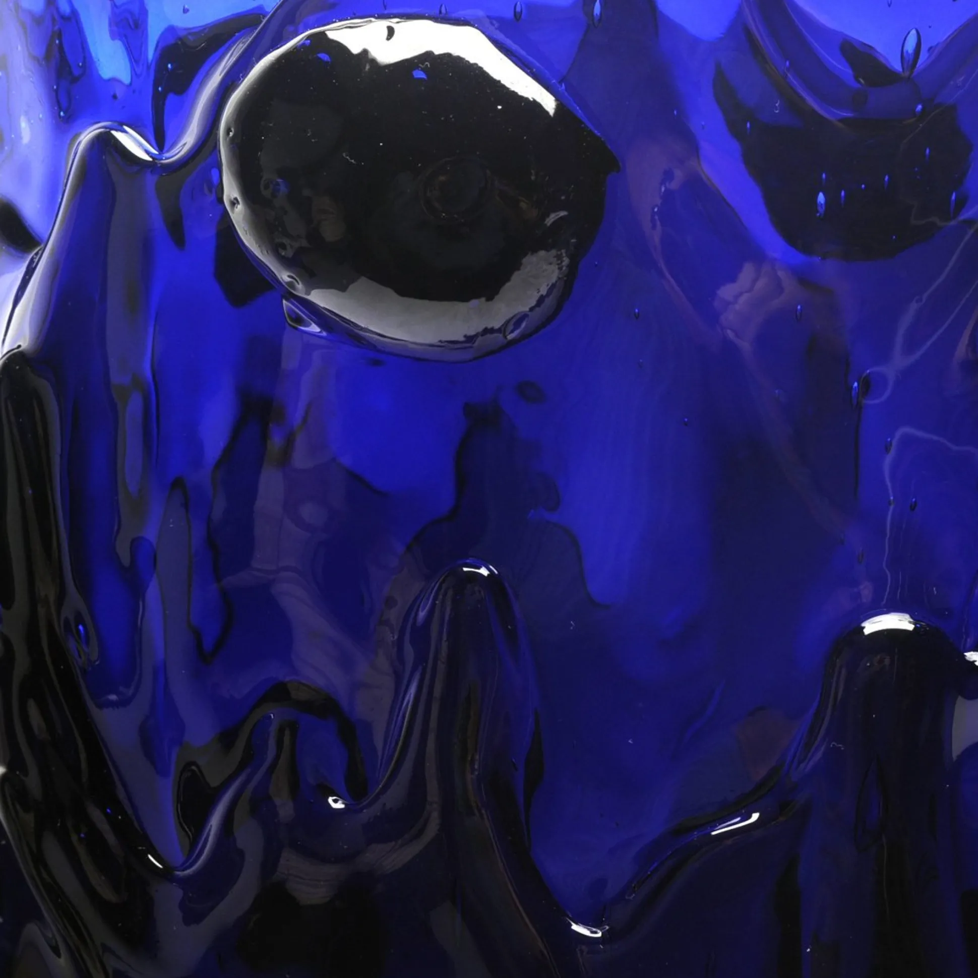 nugget_vase__clear_blue_8.webp Nugget Vase - Clear Blue