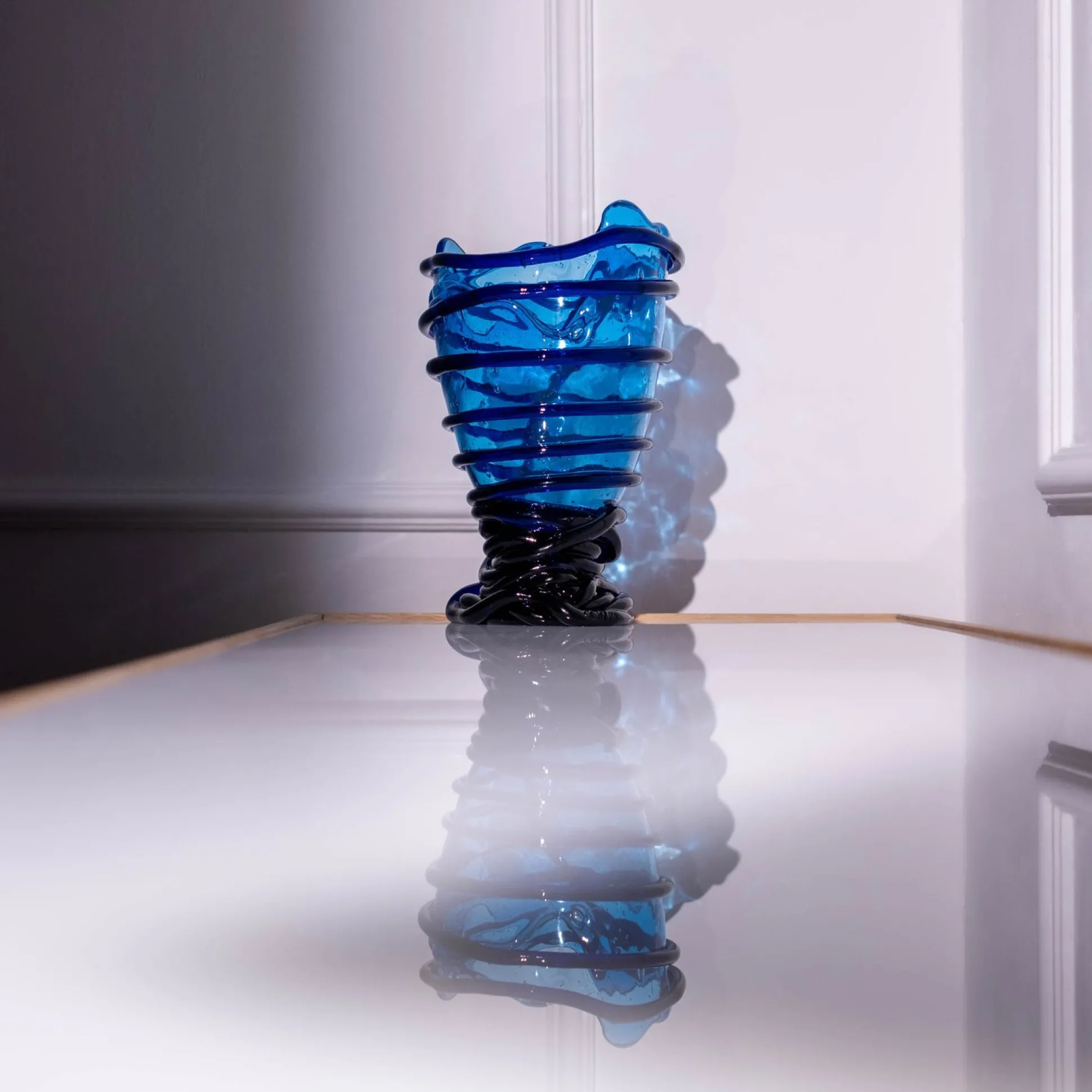 pompitu_ii_vase__clear_bl_1-2.webp Pompitu II Vase - Clear Blue, Dark Blue