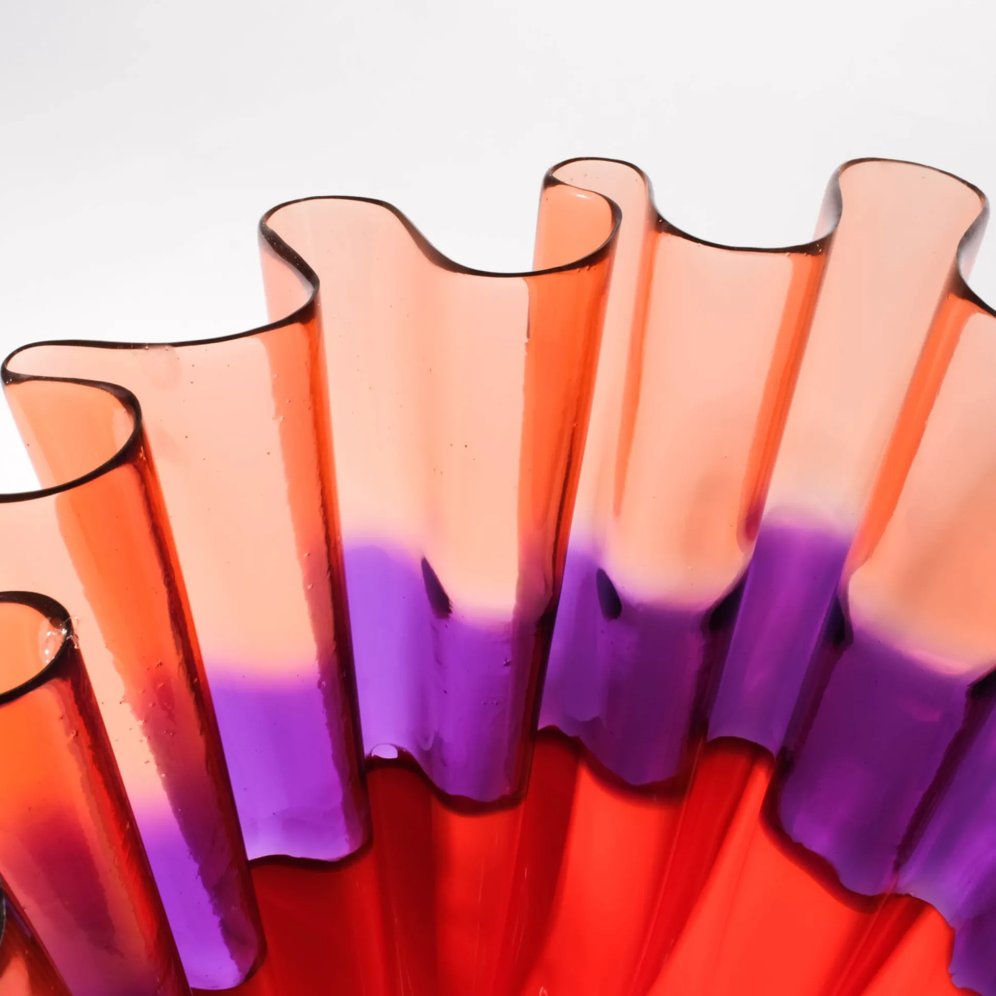 sfumati_vase__clear_pink__6.webp Sfumati Vase - Clear Pink, Lilac, Matt Orange