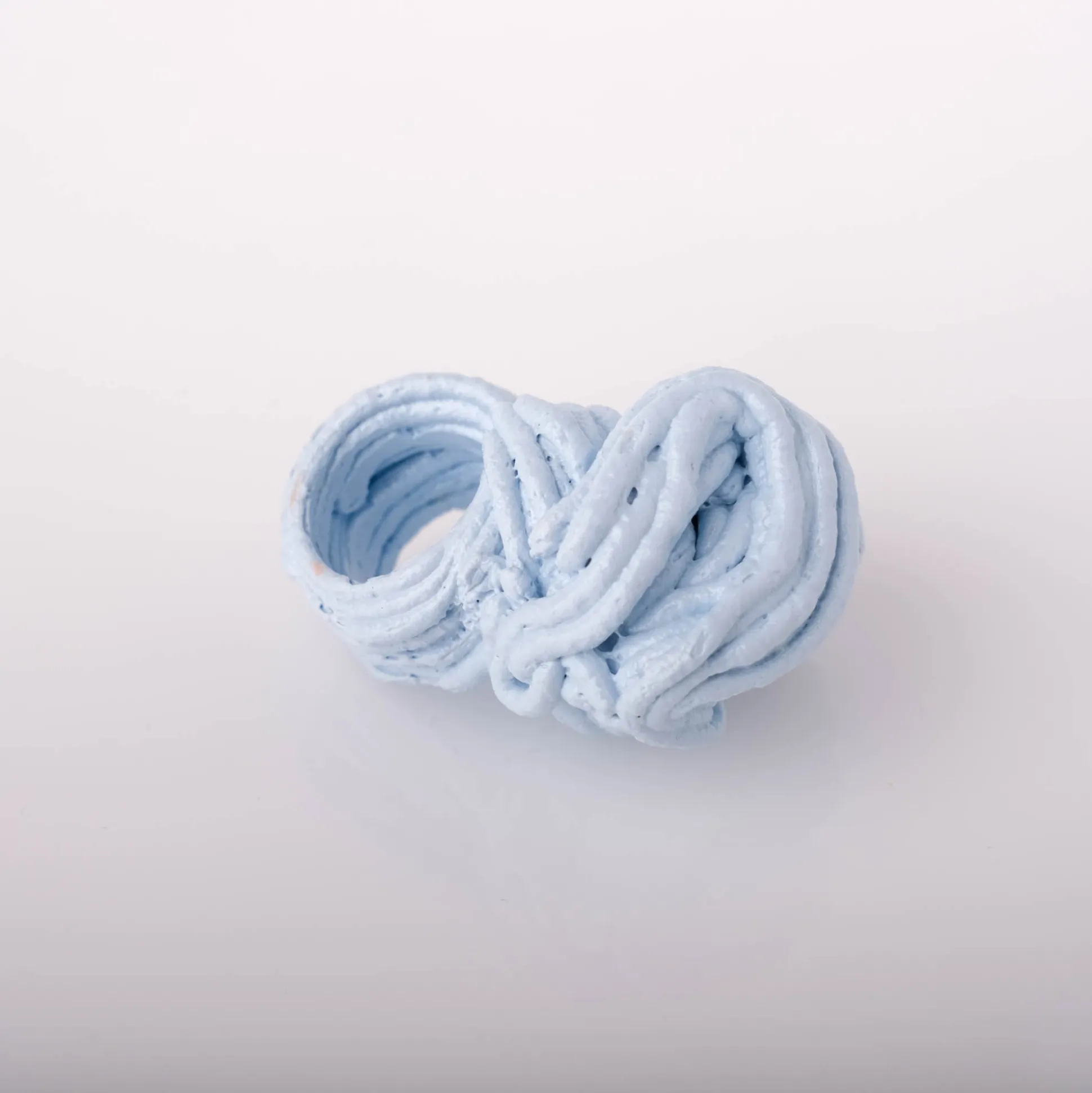 spaghetti_ring__matt_past_5.webp Spaghetti Ring - Matt Pastel Blue