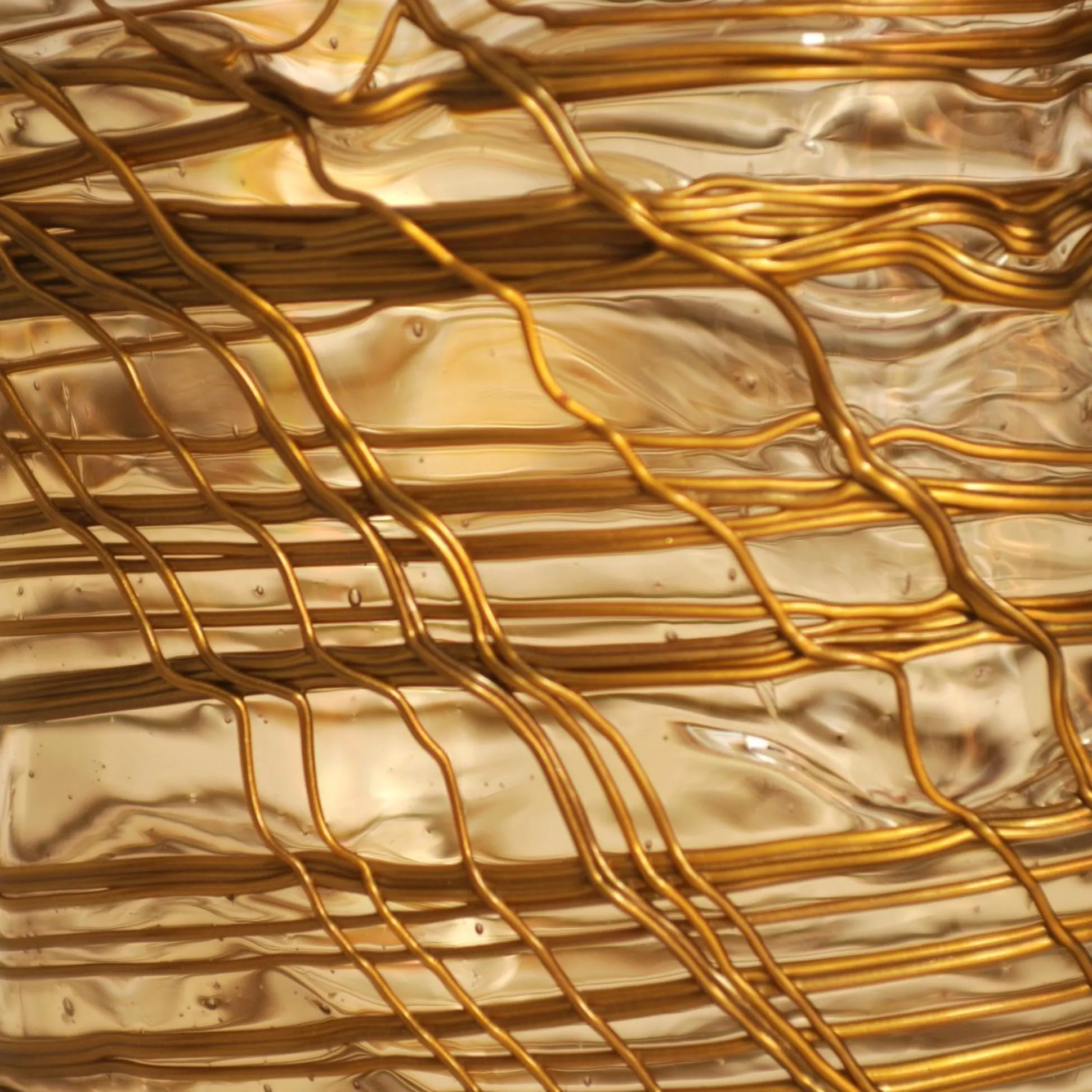 spaghetti_vase__clear_and_5-1.webp Spaghetti Vase - Clear And Gold
