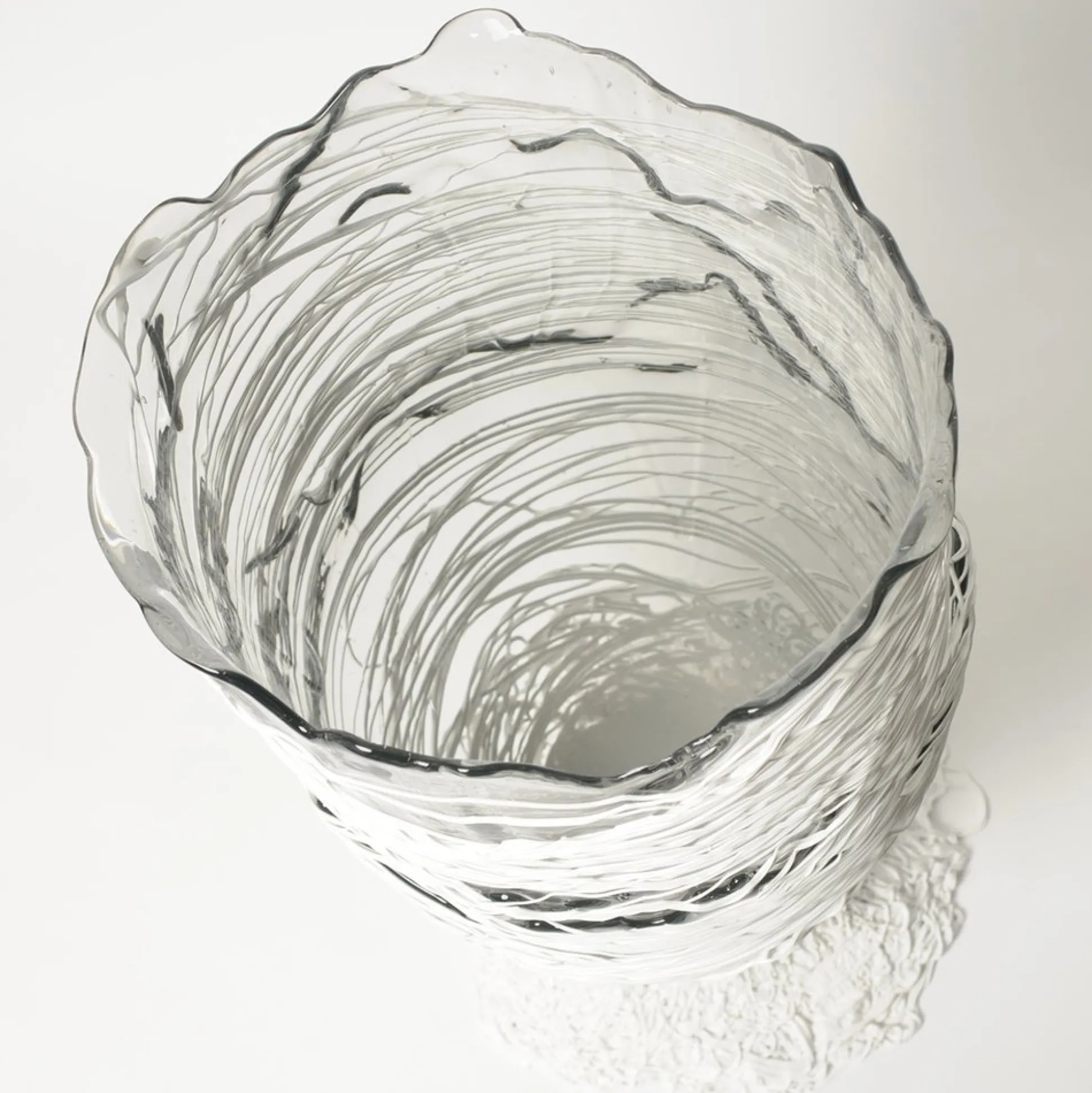 spaghetti_vase__clear_and_7.webp Spaghetti Vase - Clear And White