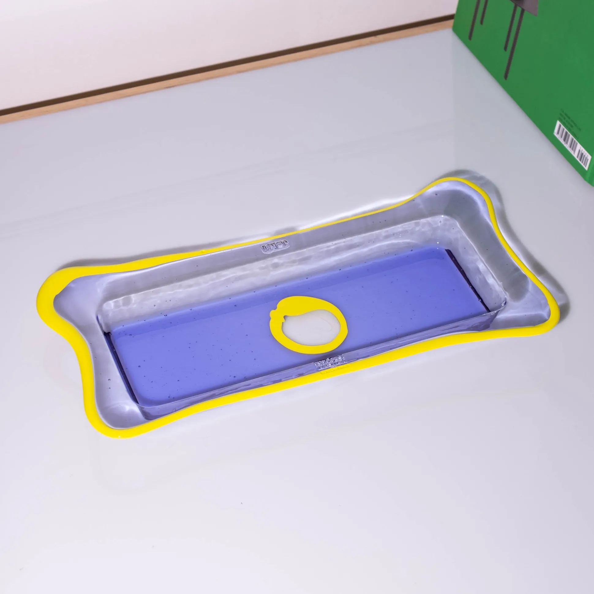 try_tray_rectangular__cle_8.webp Try Tray Rectangular - Clear Lilac, Matt Fluo Yellow